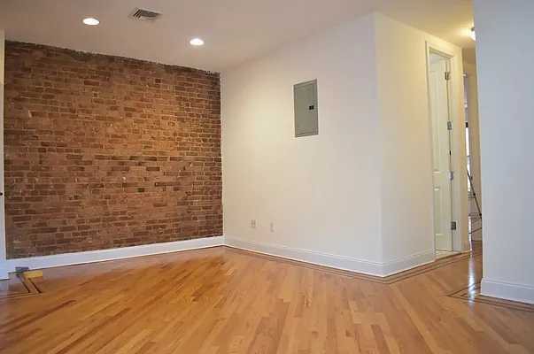 Rented by A P Realty Group NY LTD | media 5
