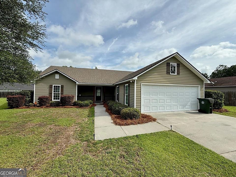 1st image of 401 Spanish Moss Ln
