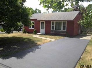 409 Taurus Rd, Schenectady, NY 12304