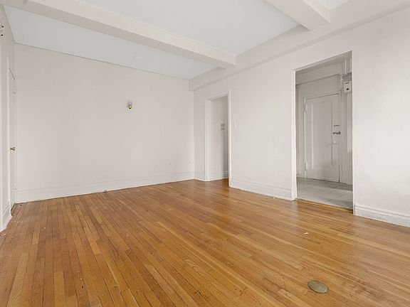 3rd image of 4113 Broadway #4D