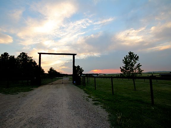 Entry to 14150 Herring Road
