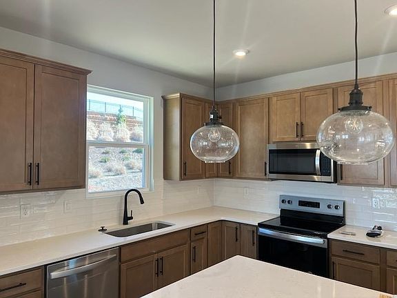 3rd image of 1178 Cypress Way