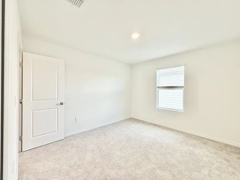 641 Bald Cypress Dr — Photo 38