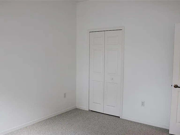 339 Mariners Gate Dr — Photo 9