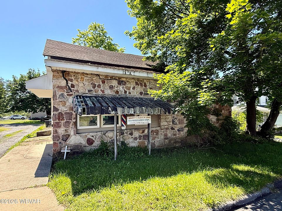 1st image of 424 Wright St