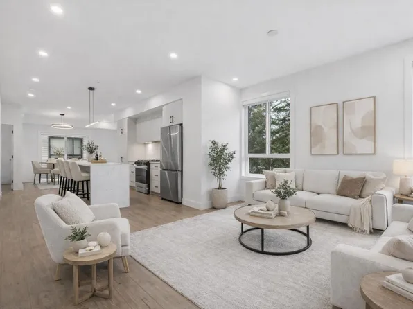 19667 55a Ave #7, Langley, BC V3A 3X1