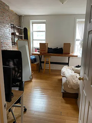 Rented by Delmark Realty LLC | media 19