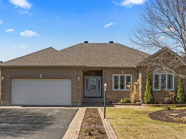 35 Wilderness Way, Ottawa, ON K2S 2E2