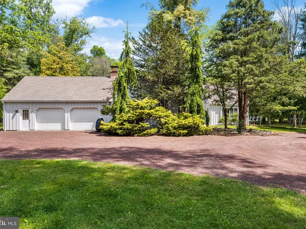 37 Bridge One Ln, Pipersville, PA 18947