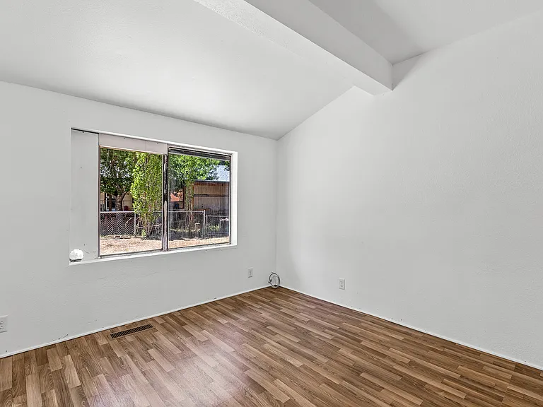2134 Chuska Ovi — Photo 13