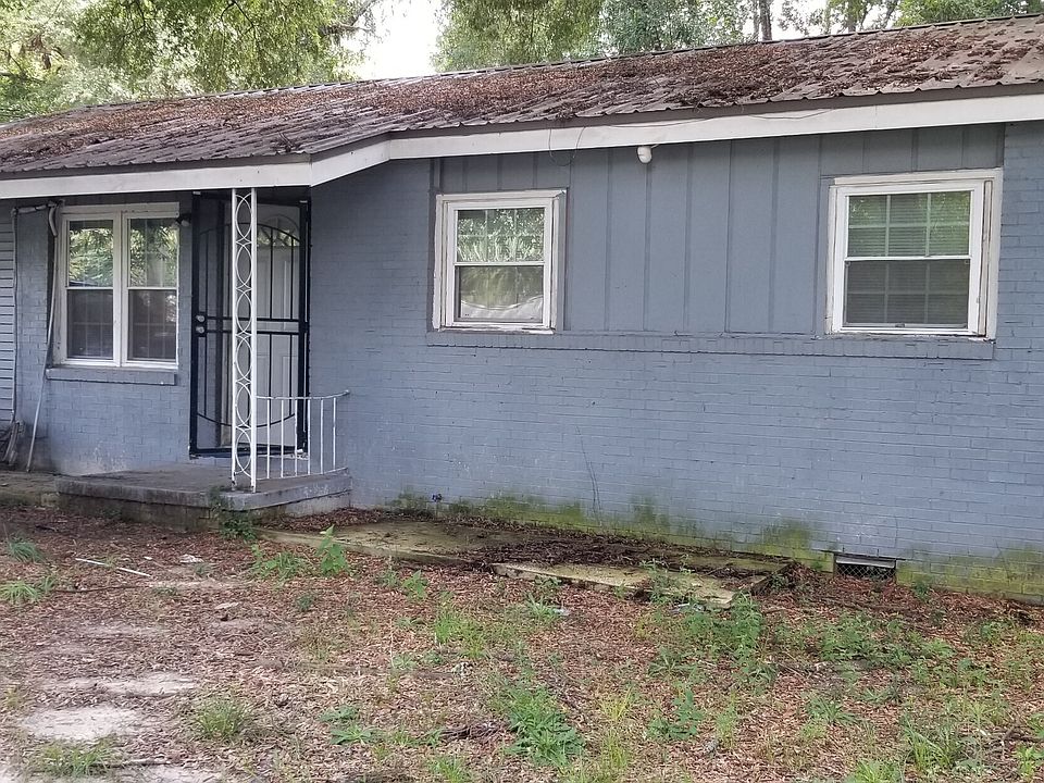 1st image of 306 Kingsbury Cir