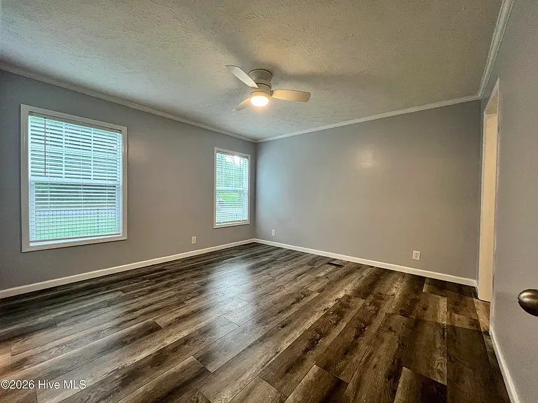 1296 Riverview Dr — Photo 10
