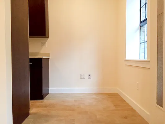 Rented by Buchbinder & Warren | media 3