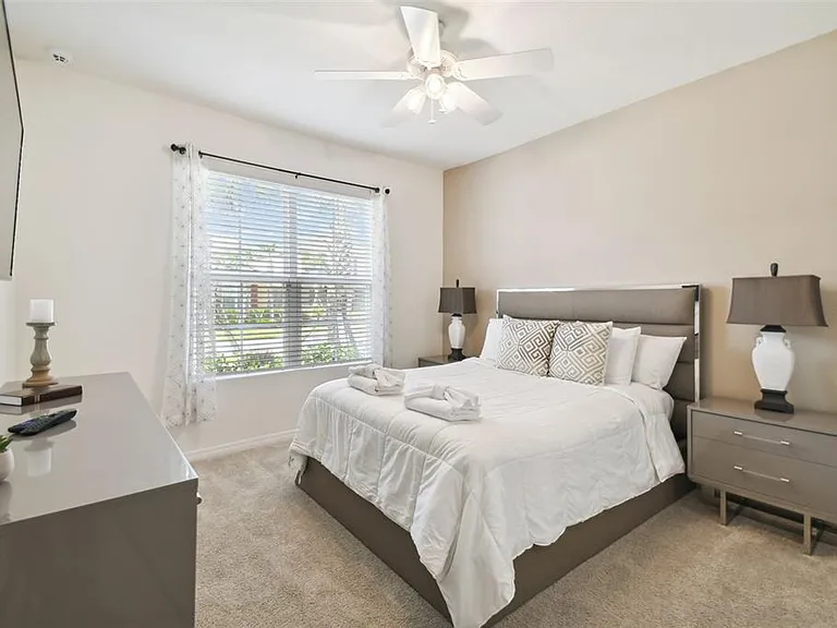 7704 Oakmoss Loop — Photo 36