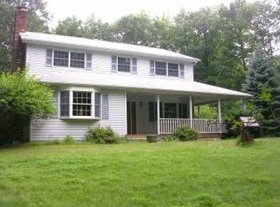 17 E Forest Dr, Saylorsburg, PA 18353