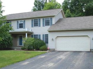 202 Fawn Ln, Cortland, OH