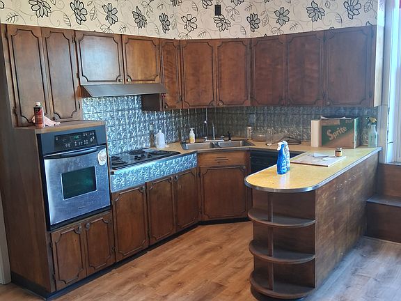 Lots of cabinet space.