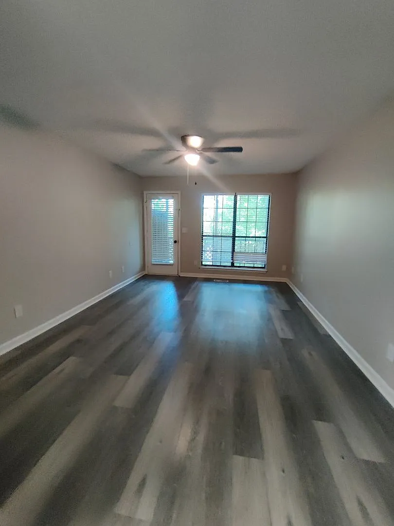 Building Photo - 813 Chickamauga Ave