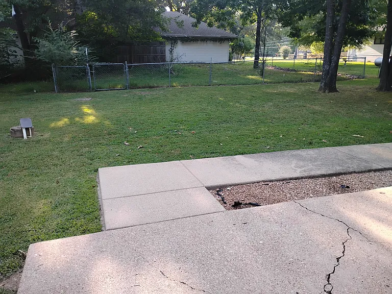 93 Stamford Dr — Photo 9