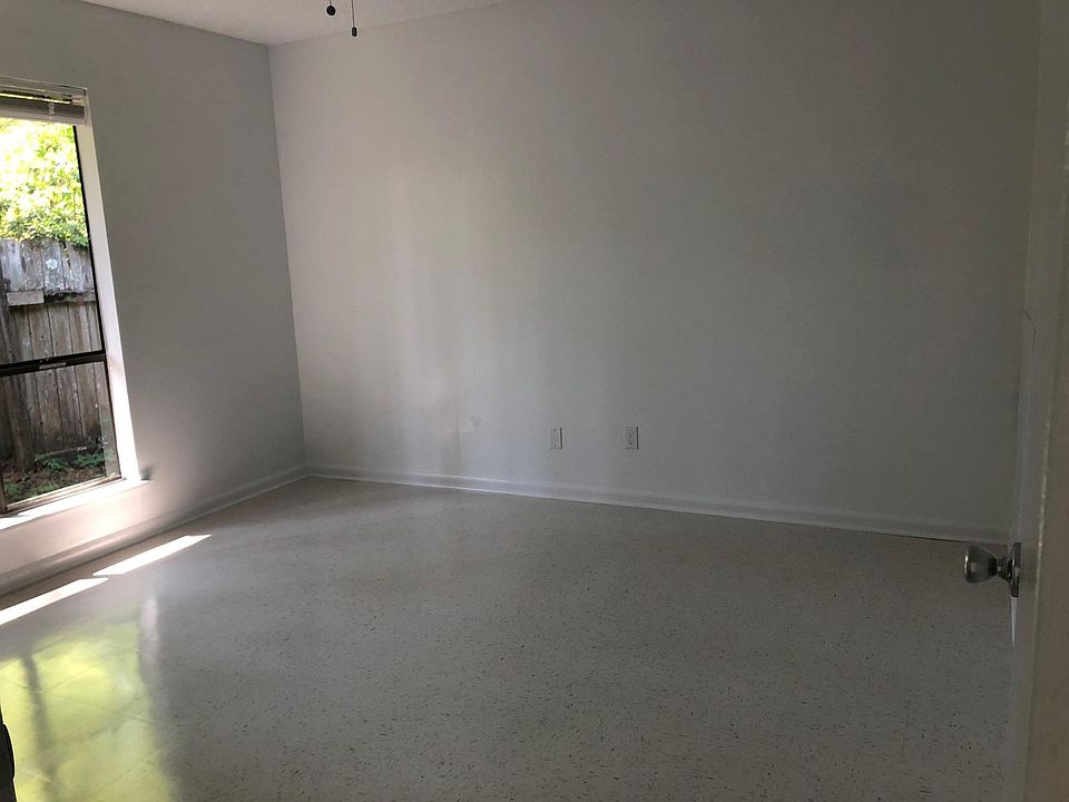 2nd image of 45487 Sciara Ln #19