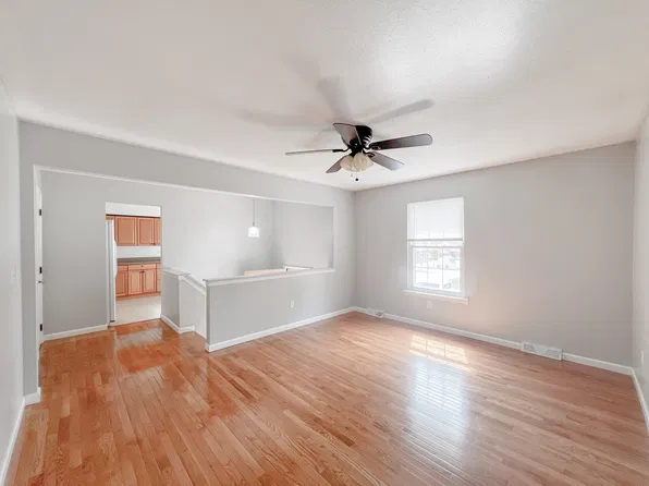 323 SE Melody Ln #B, Lees Summit, MO 64063