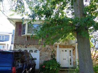 247 Baylawn Ave, Copiague, NY 11726