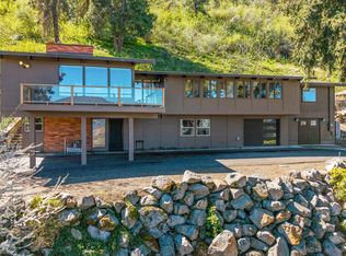 1215 Lakeshore Dr, Klamath Falls, OR
