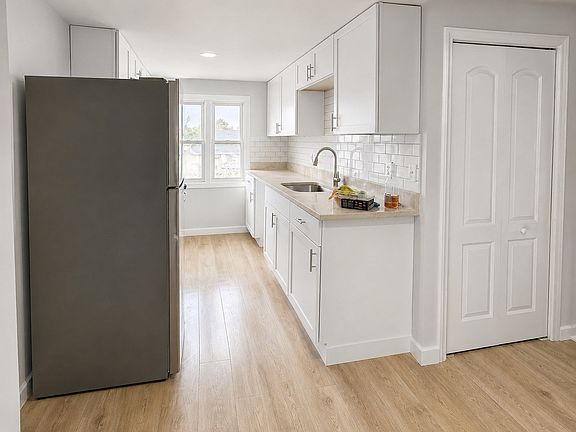3rd image of 9 Winthrop St