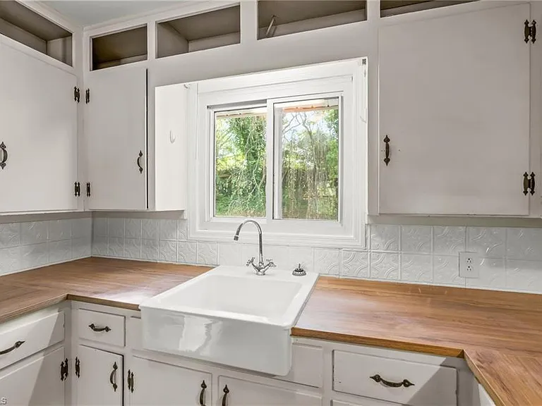 1200 Lamont Dr — Photo 8