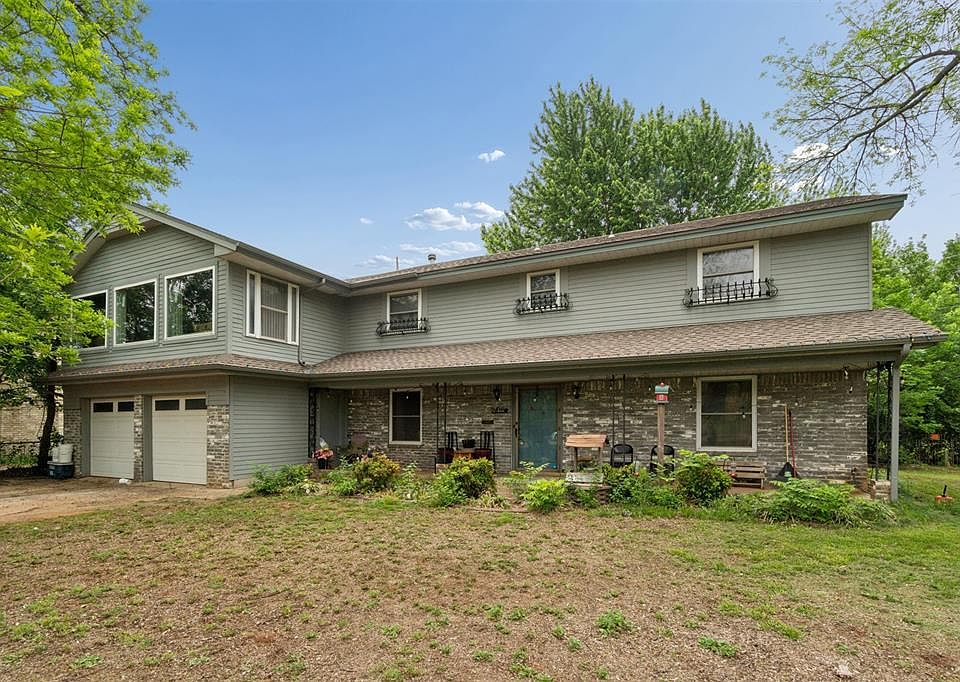 1st image of 2415 Weatherford Dr