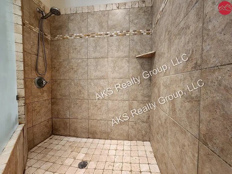 4613 Riverview Dr — Photo 11