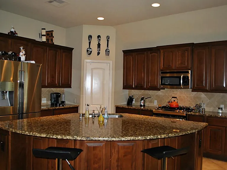 1403 Laura Hills Ln — Photo 8