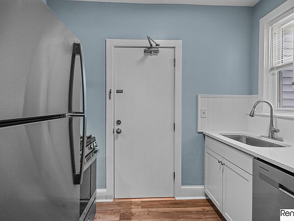 3rd image of 377 Angell St #3