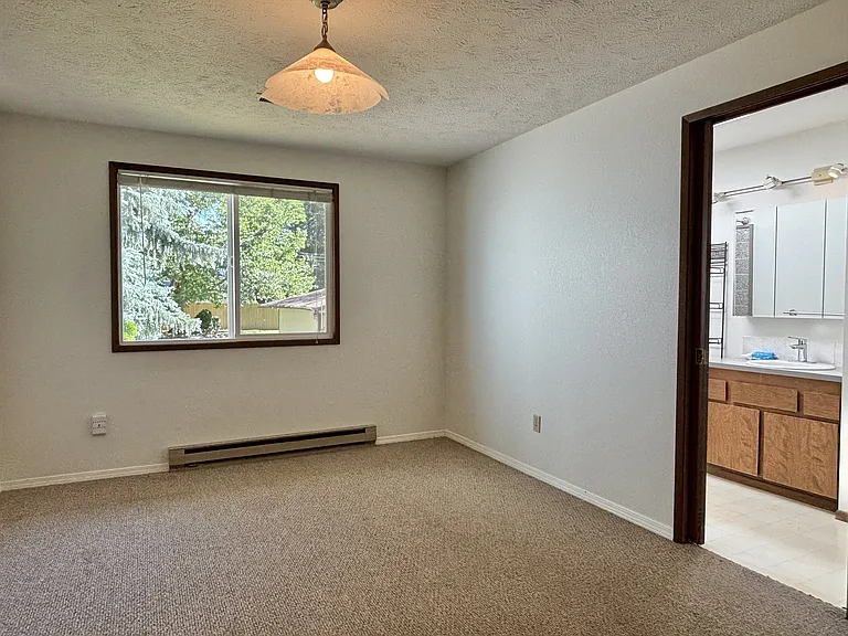 3820 E 21st Ave — Photo 18