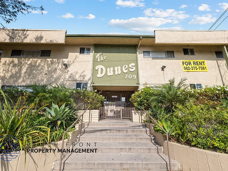 709 N. Inglewood Ave. — Photo 17