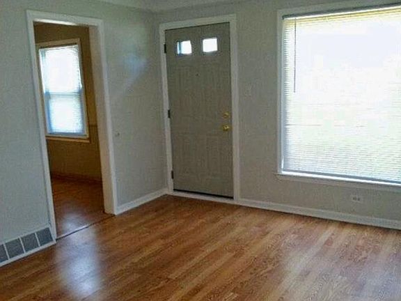 5th image of 726 Donald Ave