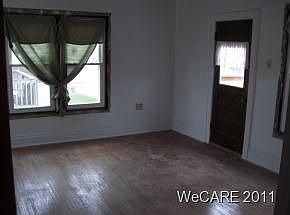 4th image of 1011 W Market St