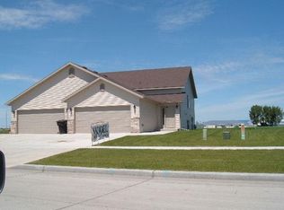 1772 38th Ave S, Grand Forks, ND 58201
