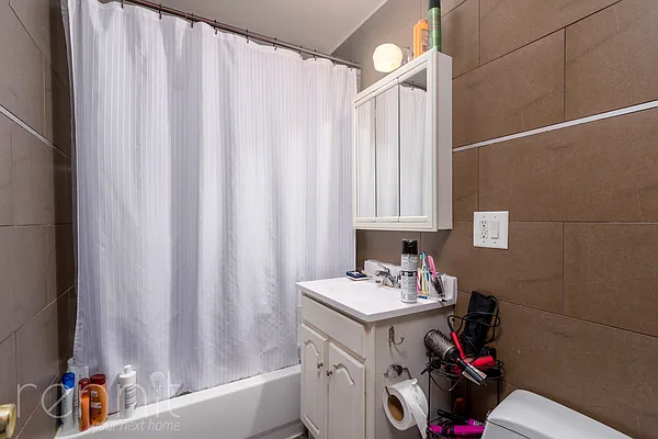 Rented by Rennit Inc. | media 9