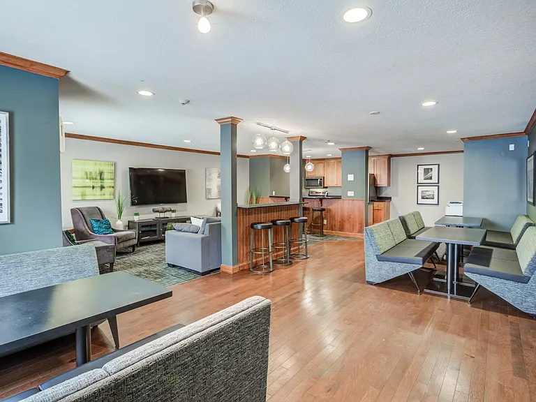 Park Glen Apartments — Photo 5