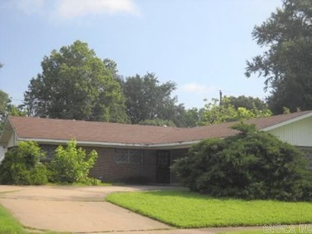 1st image of 2705 Byron Ave