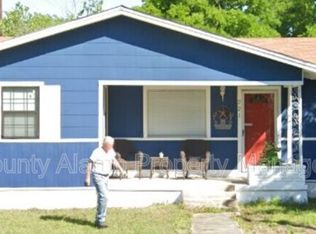 221 Legion Dr W, Converse, TX 78109