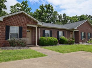 745 Sivley Rd, Hopkinsville, KY 42240