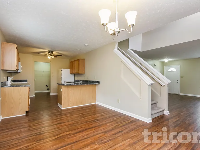 607 Mountain Pine Dr — Photo 6