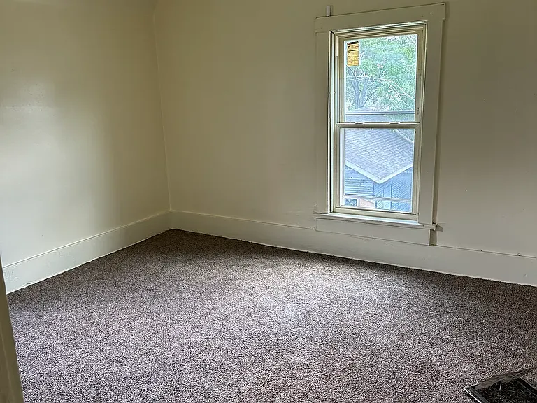 1710 Edwards Ave NE — Photo 11
