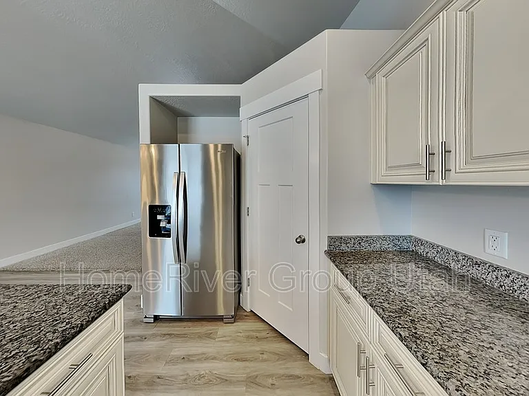 1375 E Rachel Way — Photo 10