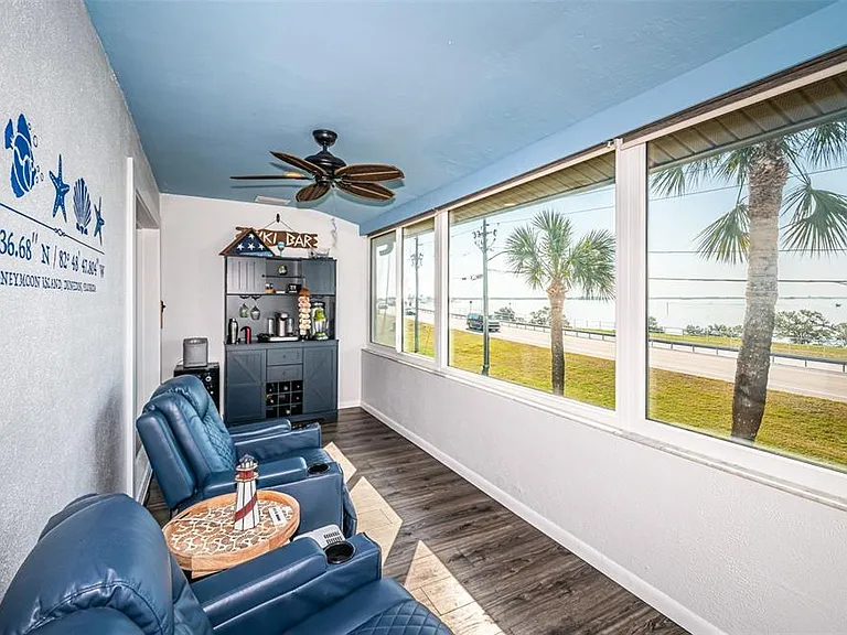 2 Causeway Blvd #208 — Photo 21