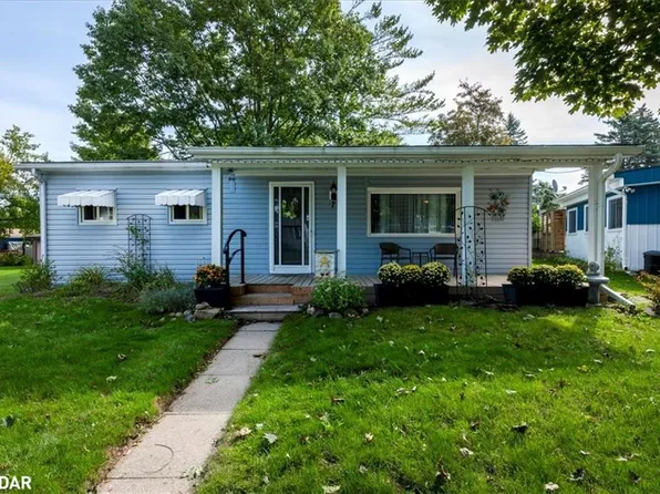 7 Flora Ct, Innisfil, ON L9S 1R4