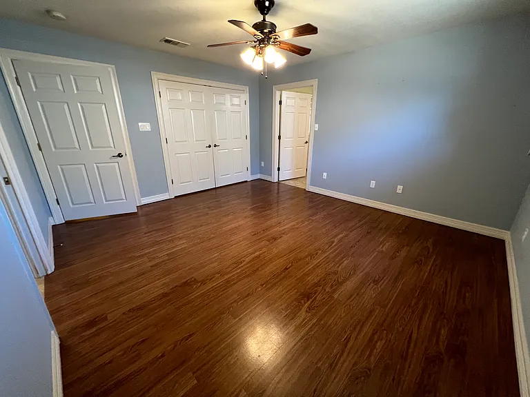 1825 Glenway Dr — Photo 13