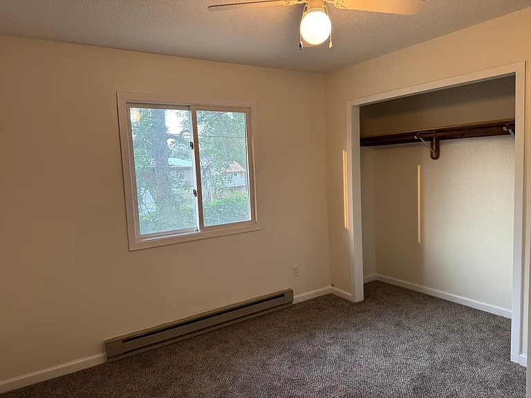 4002 Lakeview Dr #2 — Photo 11